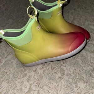 Vibrant Gradient Women's Rain Boots